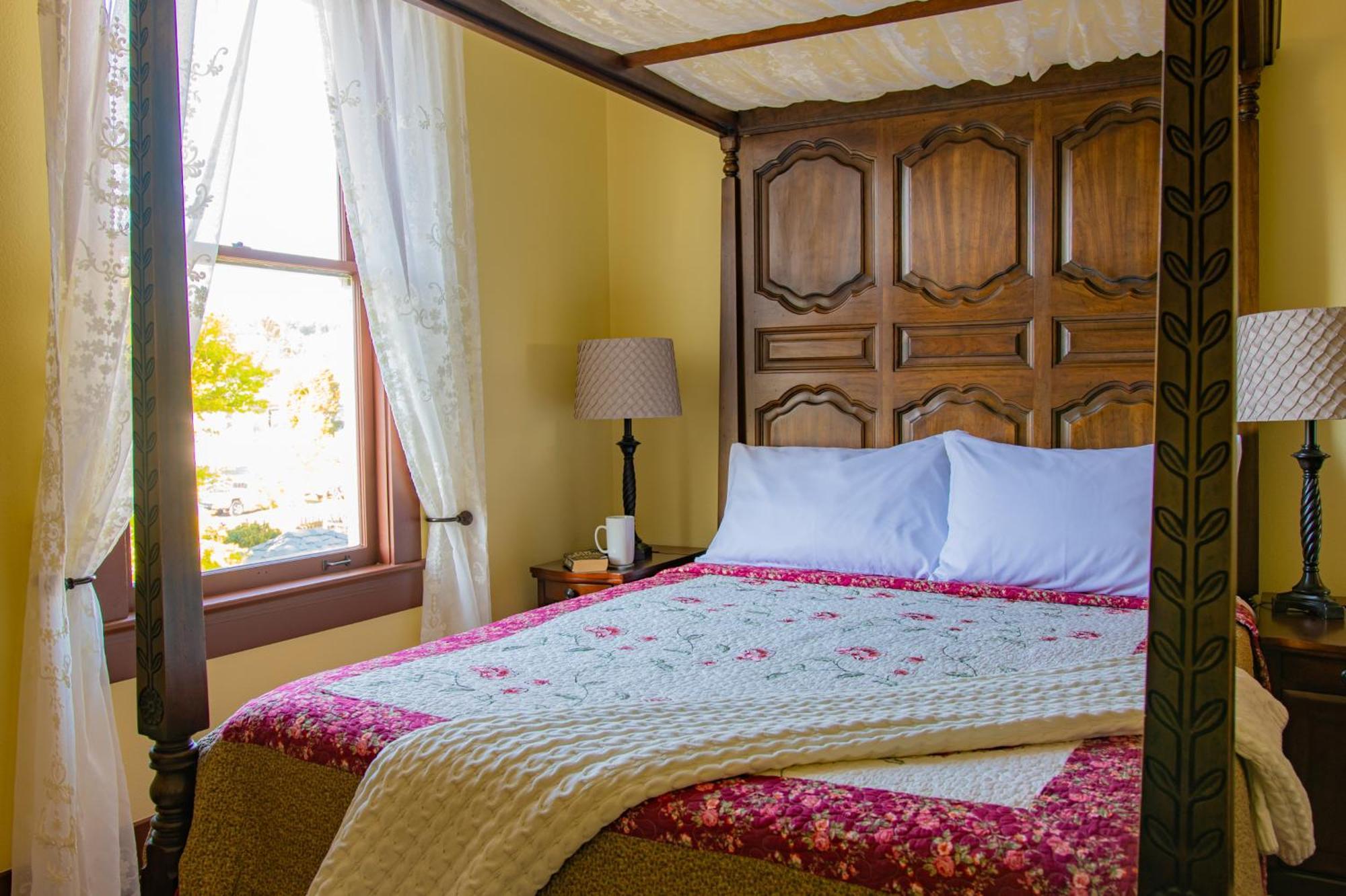 The Pearl Inn Bed And Breakfast Ilwaco Extérieur photo